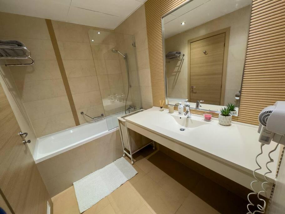Luxury 2 Bedroom Apartment Βουκουρέστι Εξωτερικό φωτογραφία