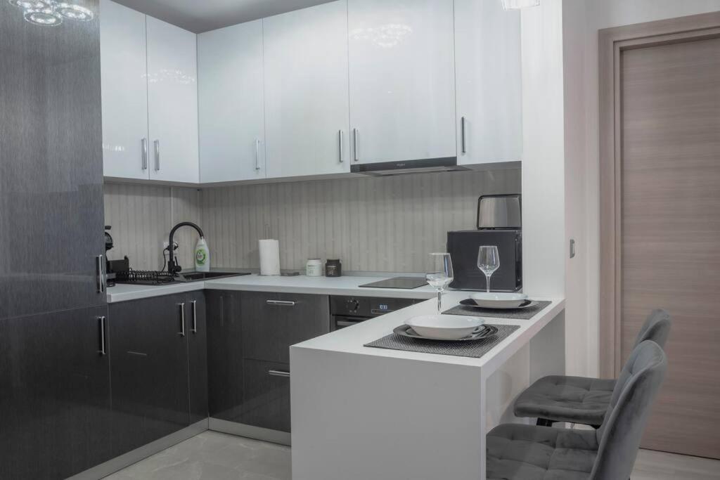 Luxury 2 Bedroom Apartment Βουκουρέστι Εξωτερικό φωτογραφία